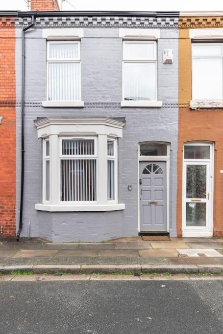 3-Bedroom Home In Liverpool L15 With Free Parking エクステリア 写真